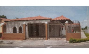 VENTA CASA RESIDENCIAL MIRAFLORES PENONOMÉ