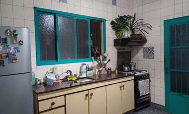 Casa PH en venta en Villa Dominico