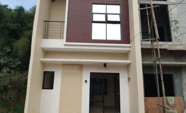Rumah Cantik 2 lantai jatiasih bekasi