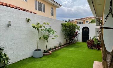 VENTA  DE DUPLEX EN COSTA DEL ESTE