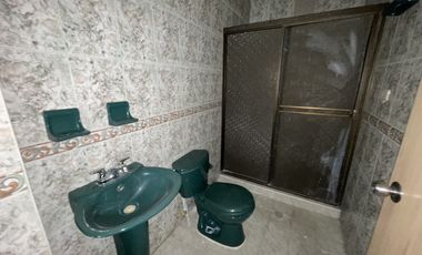 casa en arriendo en nueva floresta. Cod A4151