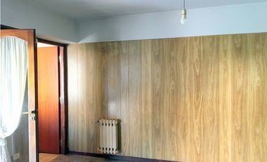 VENTA - HERMOSO E IMPORTANTE CHALET EN PARQUE LURO