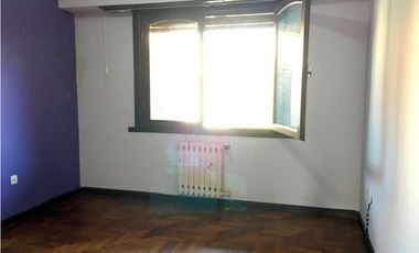 VENTA - HERMOSO E IMPORTANTE CHALET EN PARQUE LURO