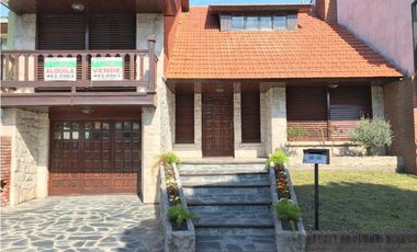 VENTA - HERMOSO E IMPORTANTE CHALET EN PARQUE LURO