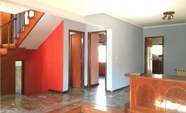 VENTA - HERMOSO E IMPORTANTE CHALET EN PARQUE LURO