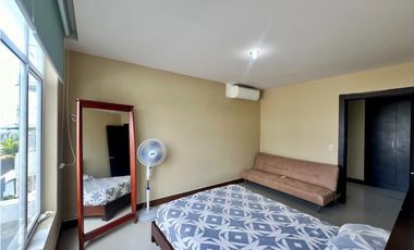 Se vende departamento Urb Lomas de Barbasquillo