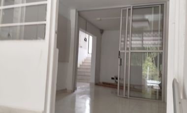 comercial (casa para comercio) en arriendo en maraya. Cod A816