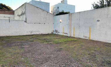 Funcional Urquiza 400 frente al Paseo de las Esculturas