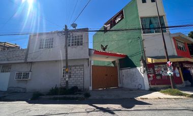 ¡ATENCION INVERSIONISTAS! Venta de Lote con construcción zona BUAP -  3 CRUCES