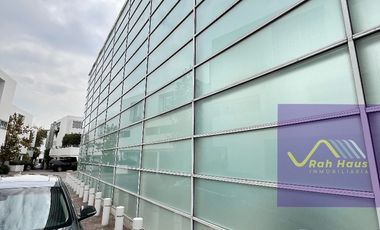 RESIDENCIA EN ZONA EXCLUSIVA AL PONIENTE DE LA CDMX, ACABADOS ITALIANOS.