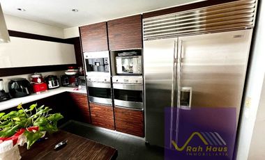 RESIDENCIA EN ZONA EXCLUSIVA AL PONIENTE DE LA CDMX, ACABADOS ITALIANOS.