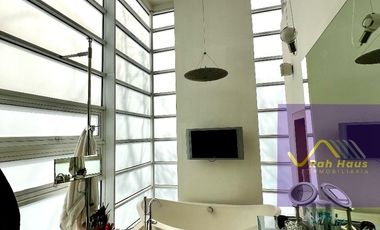 RESIDENCIA EN ZONA EXCLUSIVA AL PONIENTE DE LA CDMX, ACABADOS ITALIANOS.