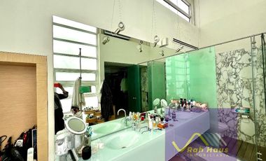 RESIDENCIA EN ZONA EXCLUSIVA AL PONIENTE DE LA CDMX, ACABADOS ITALIANOS.
