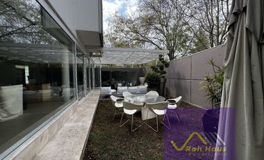 RESIDENCIA EN ZONA EXCLUSIVA AL PONIENTE DE LA CDMX, ACABADOS ITALIANOS.
