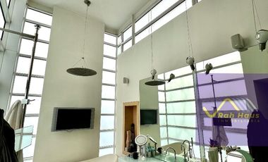 RESIDENCIA EN ZONA EXCLUSIVA AL PONIENTE DE LA CDMX, ACABADOS ITALIANOS.