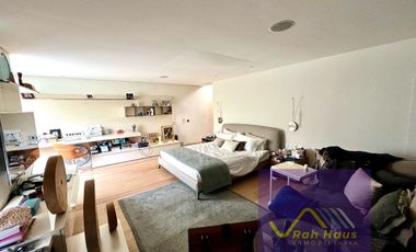 RESIDENCIA EN ZONA EXCLUSIVA AL PONIENTE DE LA CDMX, ACABADOS ITALIANOS.