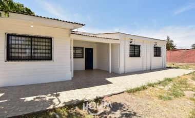 Casa Metro Rojas Magallanes ID: 94980s