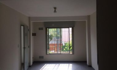 Departamentos de 2 Amb. a 300 m. de La Estación Moreno