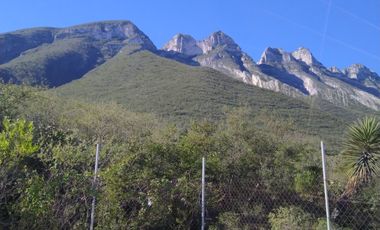 CASA EN VENTA CUMBRES 4o. SECTOR  MONTERREY NUEVO LEON