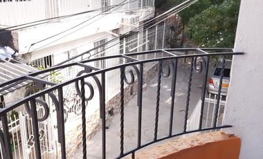 casa en venta en las moras norte. Cod V83510