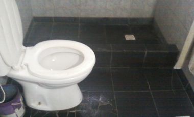 Casa Americana a refaccionar en Glew con buena ubicación y escritura.