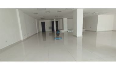 LOCAL EN CALLE 50 - 300mt2 >>VIA PRINCIPAL<<