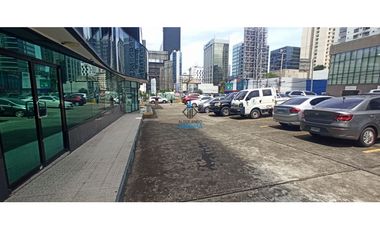 LOCAL EN CALLE 50 - 300mt2 >>VIA PRINCIPAL<<