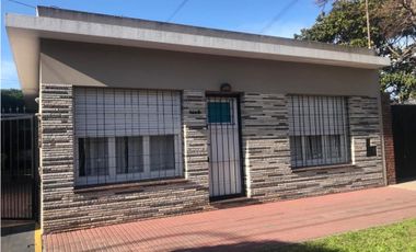 Casa americana + departamento en venta en Barrio San Jose - Mar del Plata