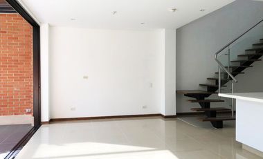 PR14578 Renta de casa en el sector Loma del Chocho