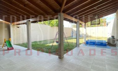 Chalet en venta en Barrio Maritimo