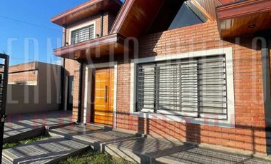 Chalet en venta en Barrio Maritimo