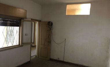 CASA DE 4 AMBIENTES - SOLO APTA PARA DEPOSITO
