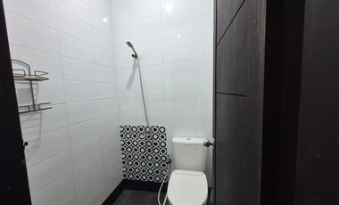 RUMAH SEWA TEBET BARAT - AKSES 3 MOBIL - 4+1 KT - 250 m² BANGUNAN