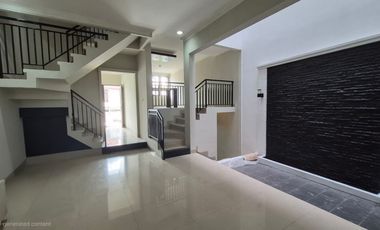 RUMAH SEWA TEBET BARAT - AKSES 3 MOBIL - 4+1 KT - 250 m² BANGUNAN