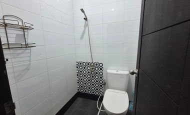 RUMAH SEWA TEBET BARAT - AKSES 3 MOBIL - 4+1 KT - 250 m² BANGUNAN