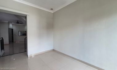 RUMAH SEWA TEBET BARAT - AKSES 3 MOBIL - 4+1 KT - 250 m² BANGUNAN