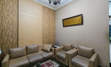 Rumah 5 Kamar Tidur SHM dekat Gandaria City Mall Dibantu KPR J-46152