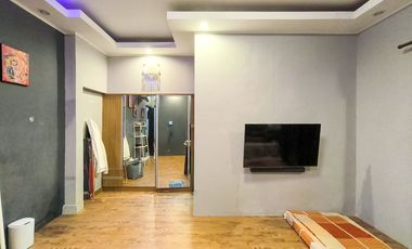 Rumah 5 Kamar Tidur SHM dekat Gandaria City Mall Dibantu KPR J-46152