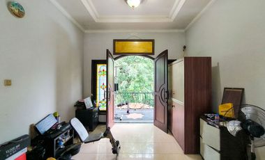 Rumah 5 Kamar Tidur SHM dekat Gandaria City Mall Dibantu KPR J-46152