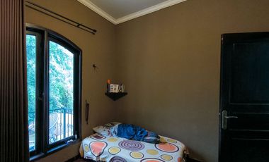 Rumah 5 Kamar Tidur SHM dekat Gandaria City Mall Dibantu KPR J-46152
