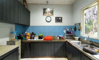 Rumah 5 Kamar Tidur SHM dekat Gandaria City Mall Dibantu KPR J-46152