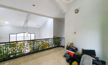 Rumah 5 Kamar Tidur SHM dekat Gandaria City Mall Dibantu KPR J-46152