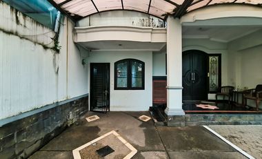 Rumah 5 Kamar Tidur SHM dekat Gandaria City Mall Dibantu KPR J-46152
