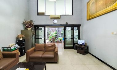 Rumah 5 Kamar Tidur SHM dekat Gandaria City Mall Dibantu KPR J-46152