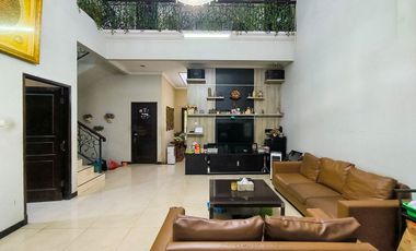 Rumah 5 Kamar Tidur SHM dekat Gandaria City Mall Dibantu KPR J-46152