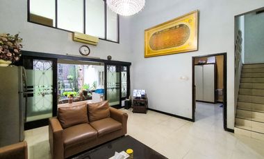 Rumah 5 Kamar Tidur SHM dekat Gandaria City Mall Dibantu KPR J-46152