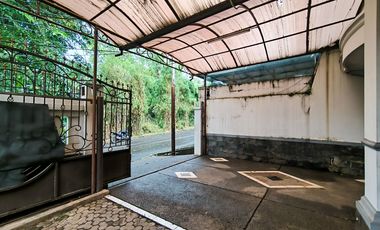 Rumah 5 Kamar Tidur SHM dekat Gandaria City Mall Dibantu KPR J-46152