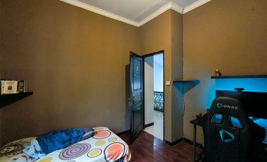 Rumah 5 Kamar Tidur SHM dekat Gandaria City Mall Dibantu KPR J-46152