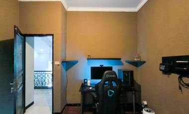 Rumah 5 Kamar Tidur SHM dekat Gandaria City Mall Dibantu KPR J-46152