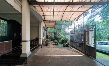 Rumah 5 Kamar Tidur SHM dekat Gandaria City Mall Dibantu KPR J-46152